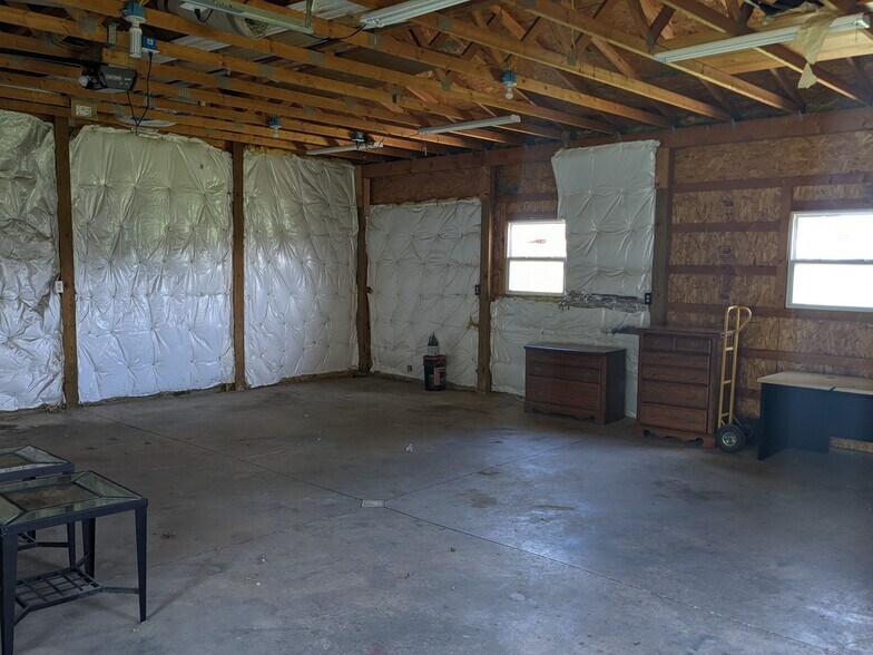Building Photo - 8016 Stacy Road