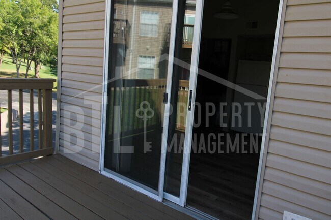 Building Photo - Charming 2 Bedroom in Branson!