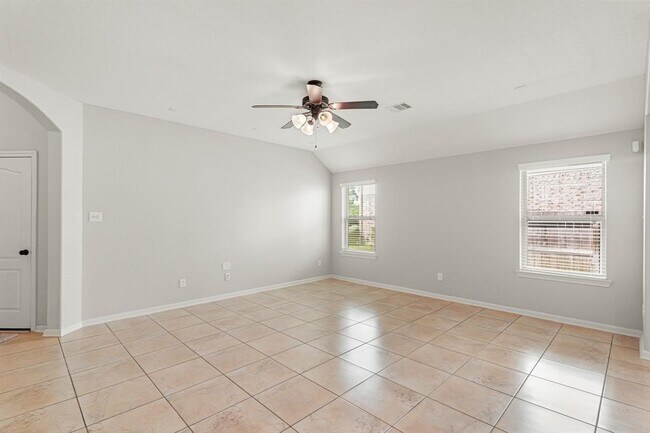 Building Photo - 13026 Davenport Hills Ln