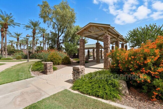 Building Photo - 40462 W Sunland Dr