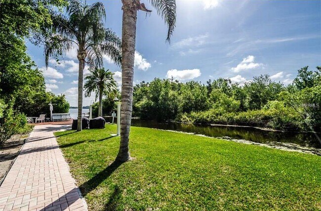 Building Photo - 2599 Dolly Bay Dr
