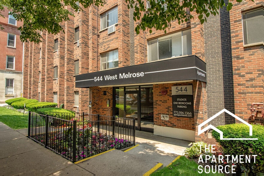 Building Photo - 544 W Melrose St