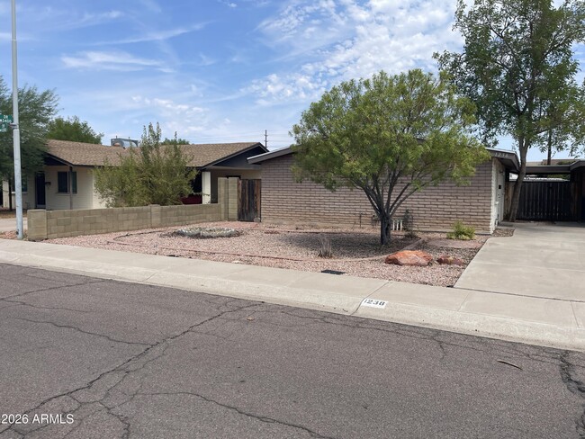 Building Photo - 1238 W Malibu Dr