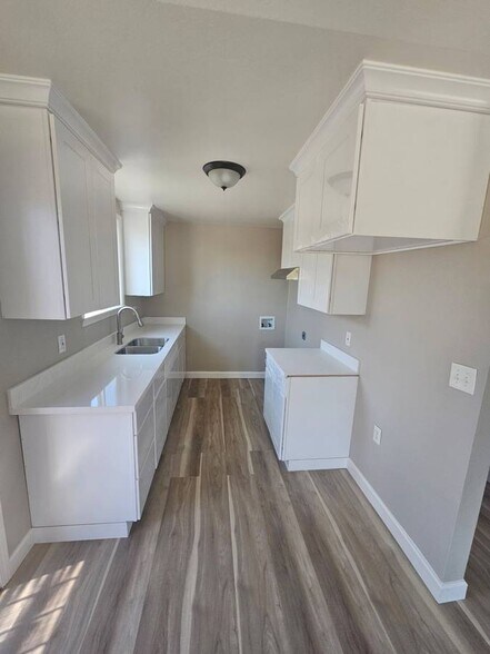 Kitchen - 3201 64th Ave