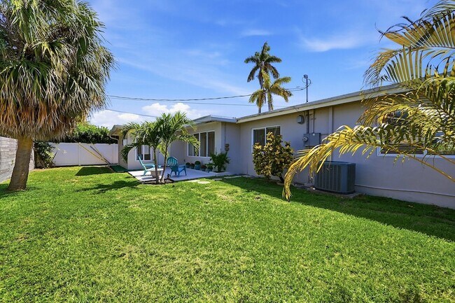 Building Photo - 4454 W Tradewinds Ave
