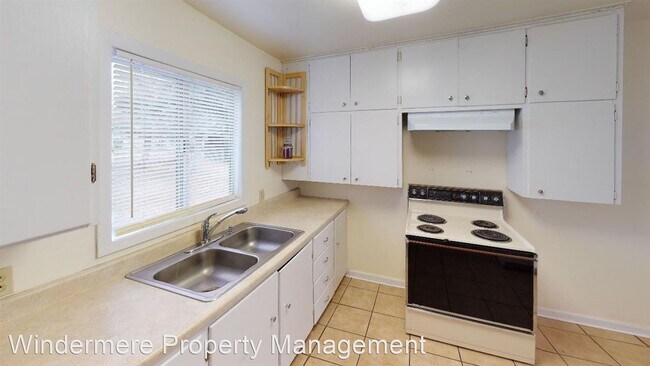 Building Photo - 2 br, 1 bath House - 1269 Melrose Street