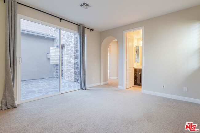 Building Photo - 28128 N Anvil Ct