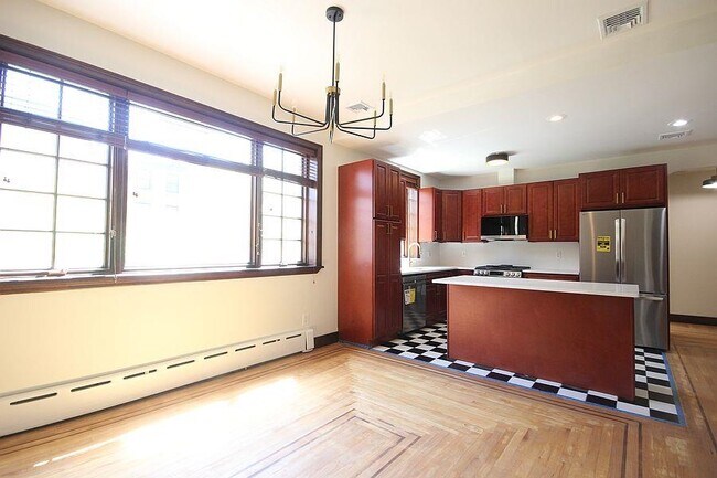 Building Photo - 126 Washington St