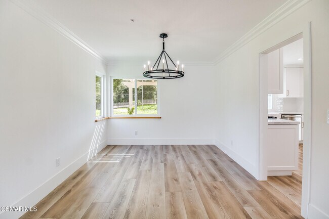 Building Photo - 6823 Castle Peak Dr