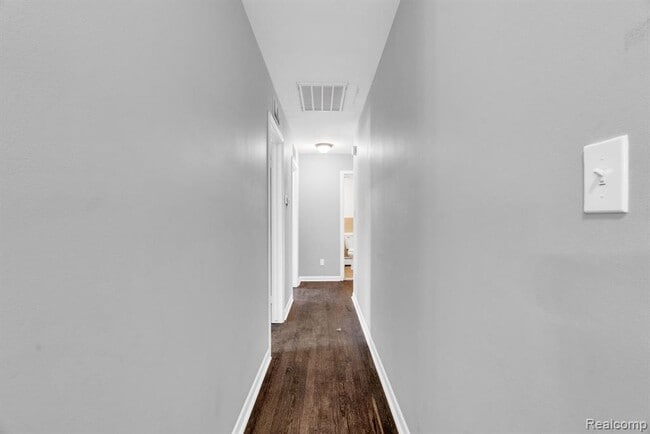 Building Photo - 640 Cumberland St