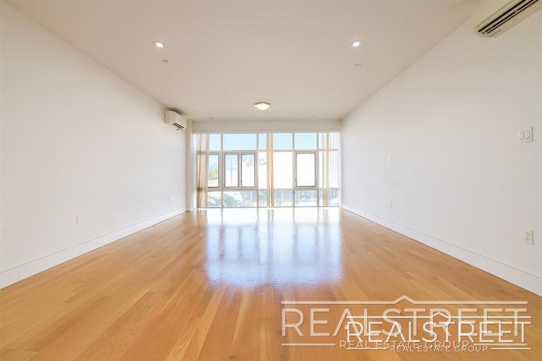 Building Photo - LUXURY 2 Bed LOFT in Queens!