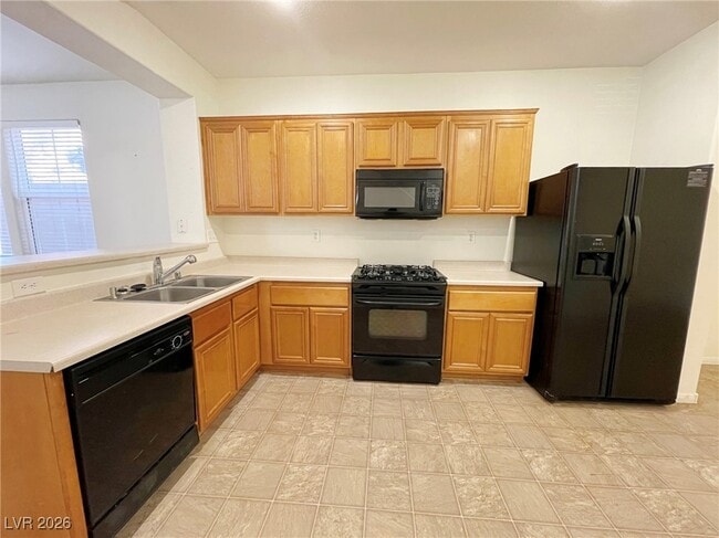 Building Photo - 10032 Pimera Alta St