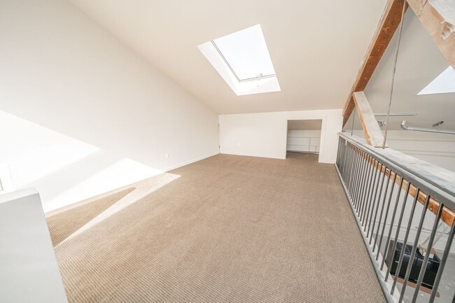 Building Photo - 1617 32nd St