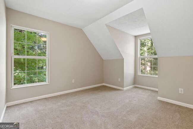 Building Photo - 1333 Laura Ln