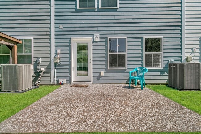 Building Photo - 1247 Tice Ln