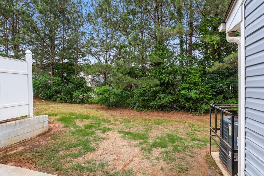 Building Photo - 5621 Union Pointe Dr