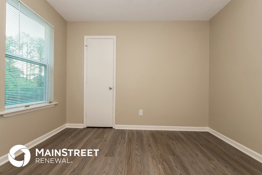 Building Photo - 6265 Leverett Dr