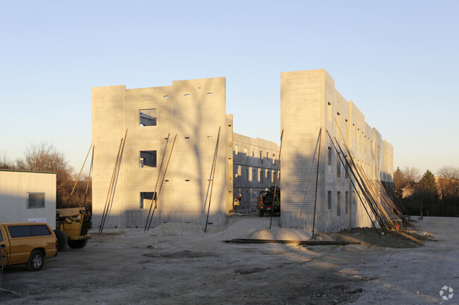 Building Photo - Arbor Place of Lisle Senior Living