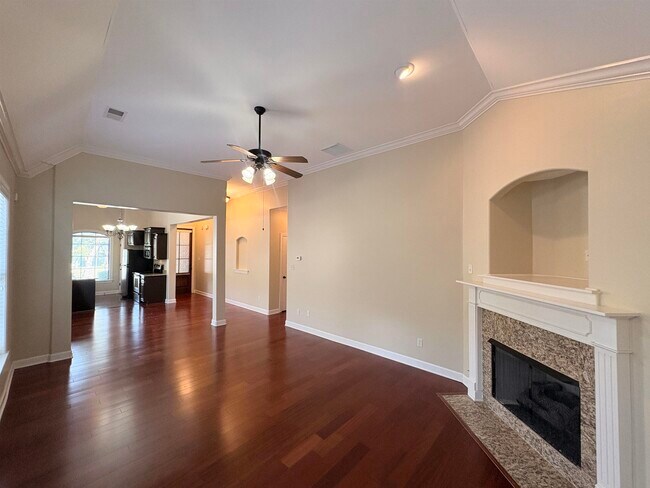 Building Photo - 1457 Lagrange Crest Rd