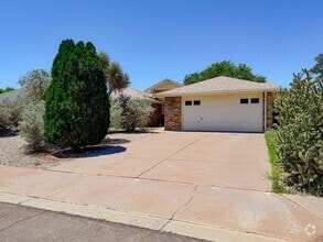 Building Photo - 533 Eagle Dr