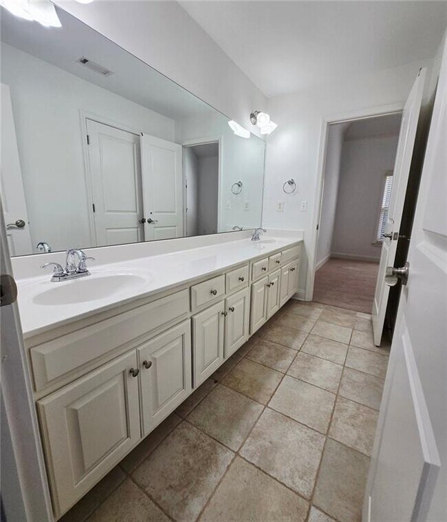 Building Photo - 5710 Swift Creek Ct