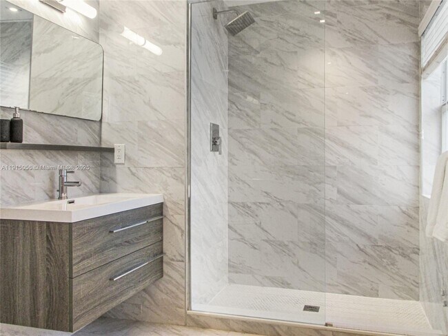 Building Photo - 9220 Biscayne Blvd