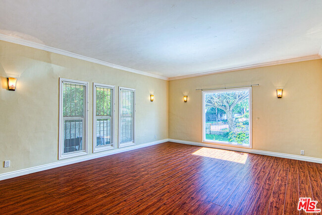 Building Photo - 500 N Harper Ave