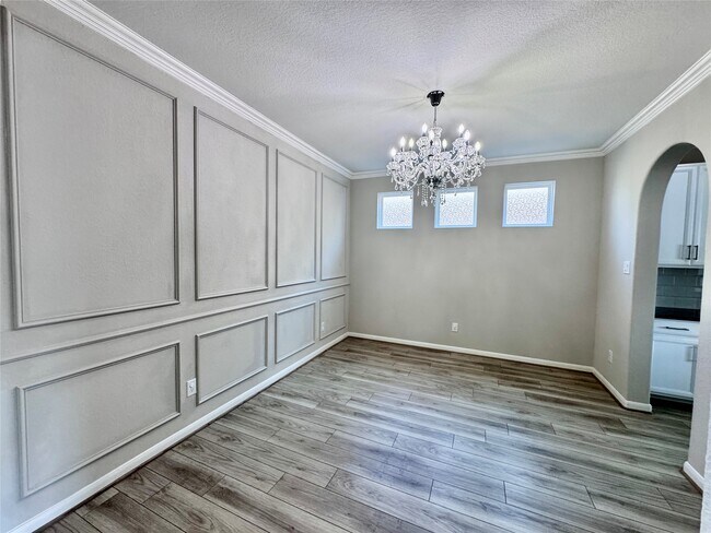 Building Photo - 24331 Bludana Ln