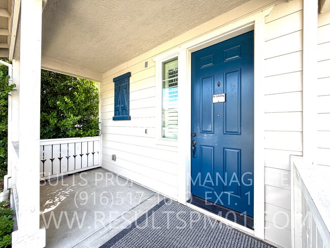 Building Photo - 1280 Goldenrod Way