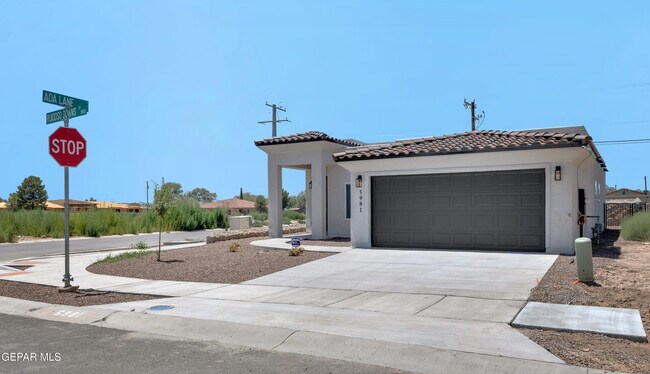 Building Photo - 5981 Ruidoso Downs St