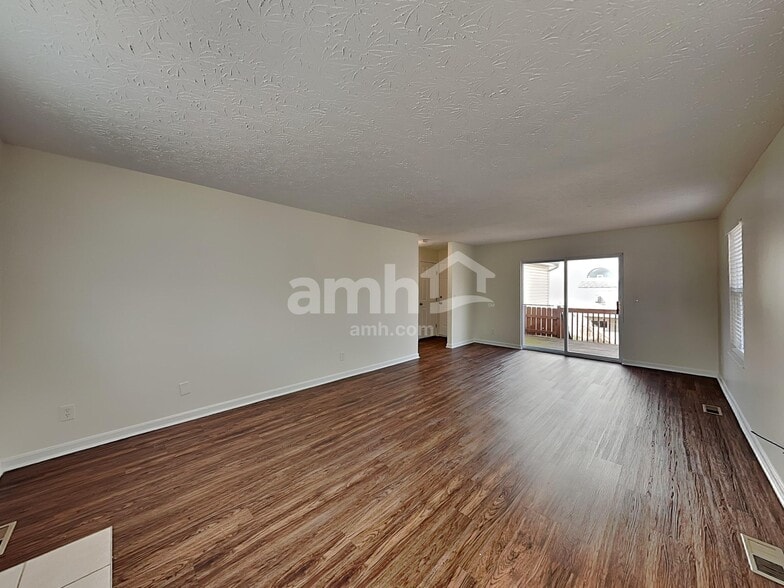 Building Photo - 7450 Sterling Springs Way