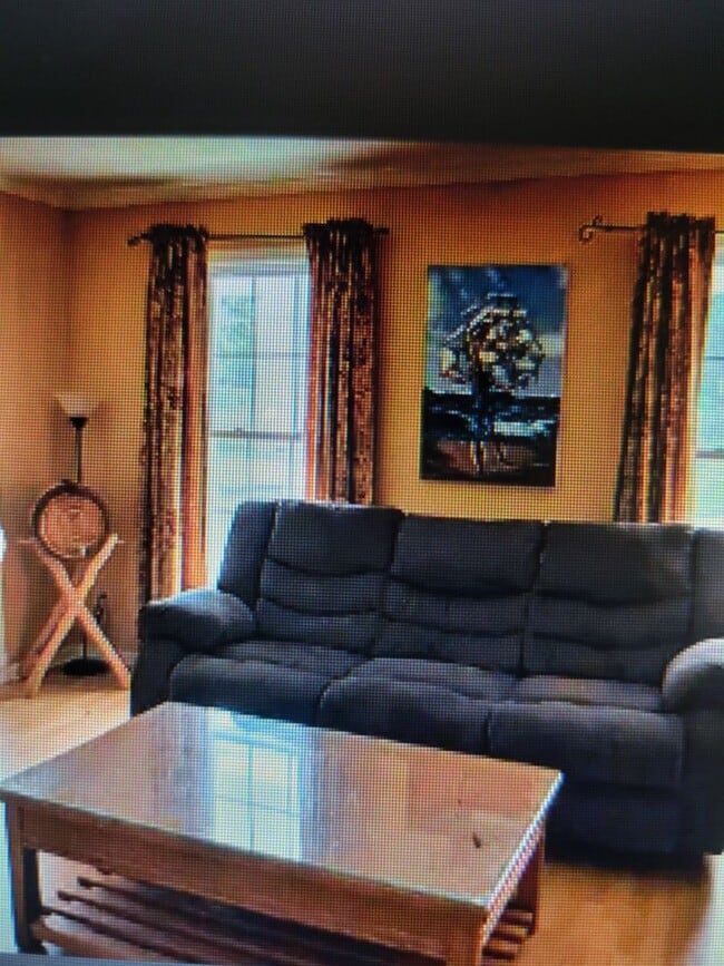 Building Photo - 4 bedroom 2.5 baths in Kempsville