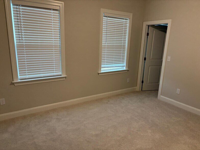 Building Photo - 769 Emerald Bay Cir