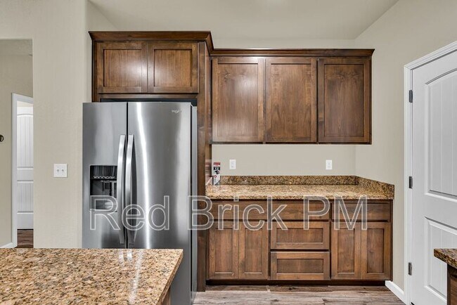 Building Photo - 3665 Venice Ave