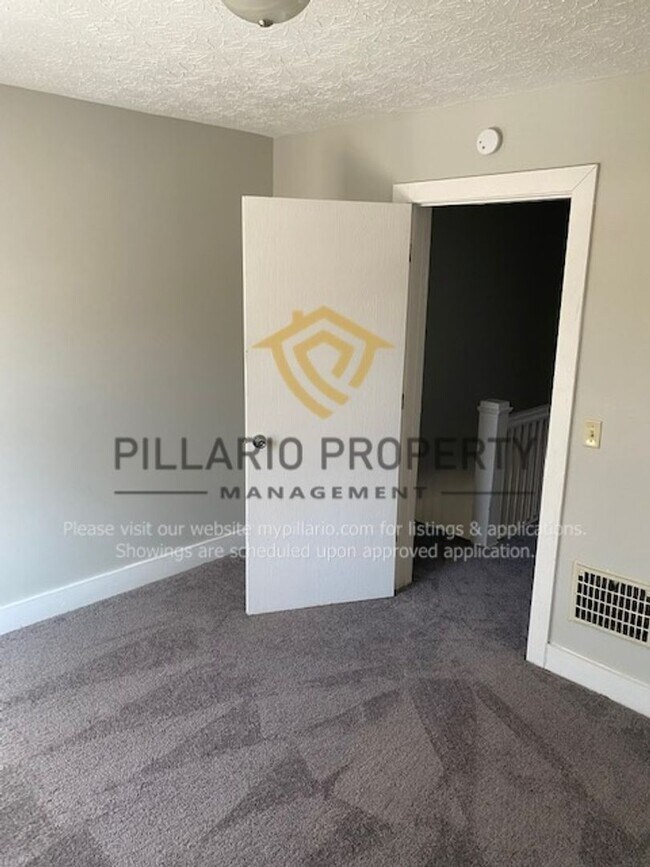 Building Photo - 3722-3724 N Illinois St