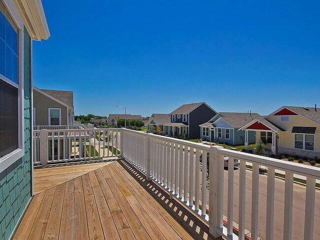 Building Photo - "Charming 2-Bed, 2-Bath Condo Retreat in San Marcos - Spacious 1100 Sq Ft Living!"