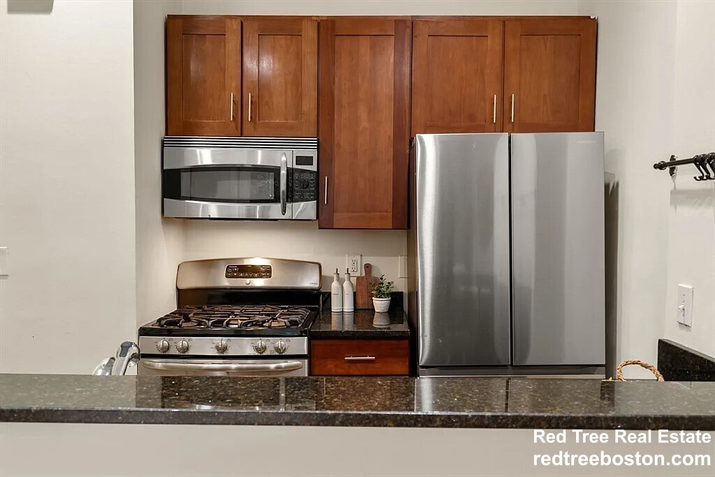 Building Photo - 59 Fort Ave