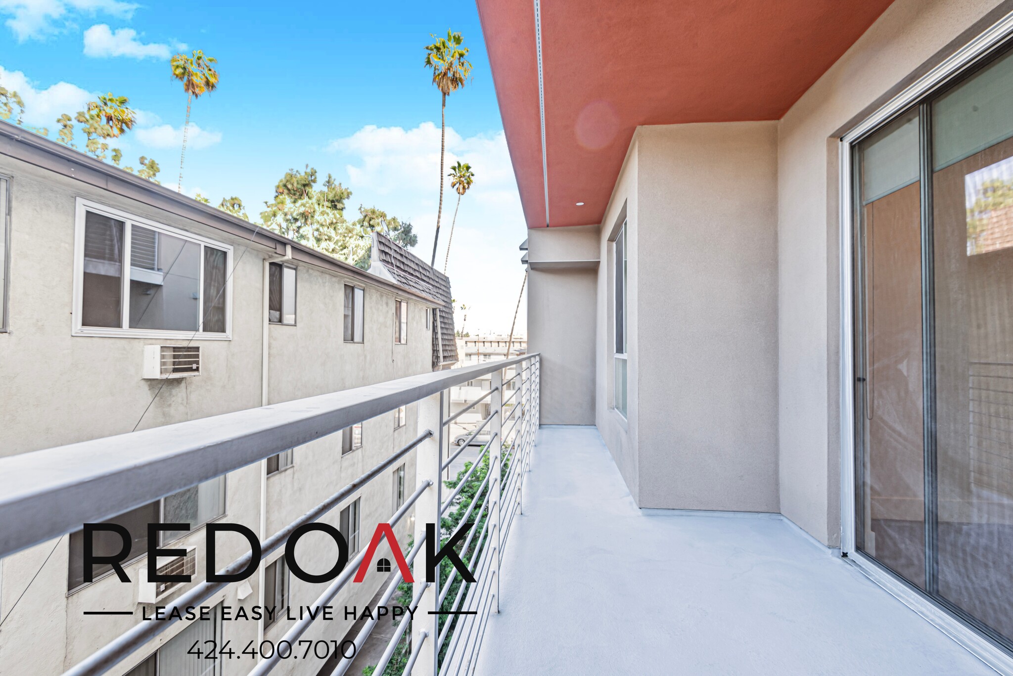 Building Photo - 453 S Kenmore Ave