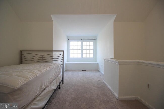 Building Photo - 7831 Gum Springs Village Dr