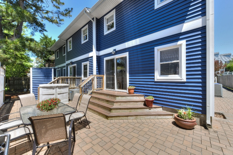 Building Photo - 20902 South Ave