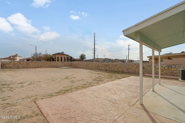 Building Photo - 14188 Strata Rock Dr