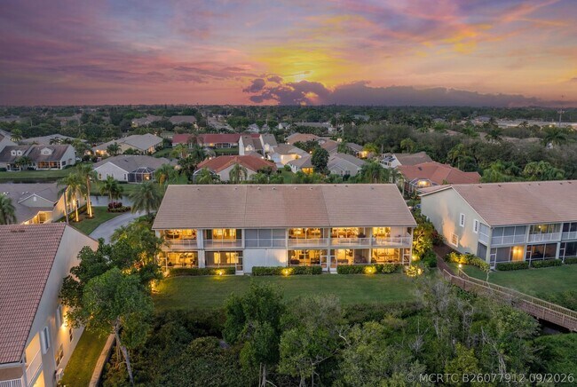 Building Photo - 88 N Lakeshore Dr