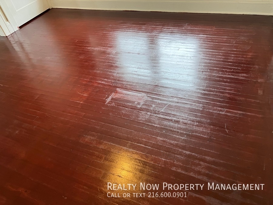 Building Photo - 3346 Desota Ave