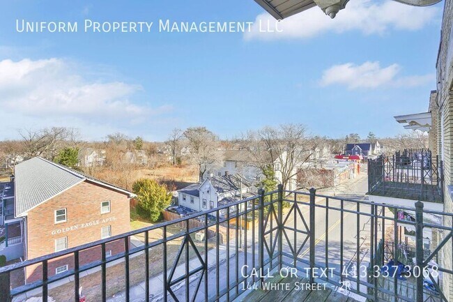 Building Photo - 144 White St