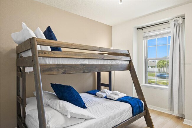 Building Photo - 1905 Majorca Dr