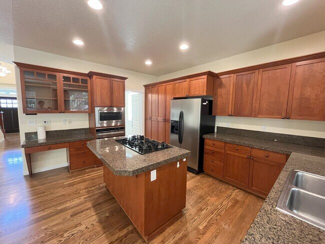 Building Photo - Elegant 5-Bedroom + Bonus Room Home with Modern Upgrades and Serene Outdoor Space