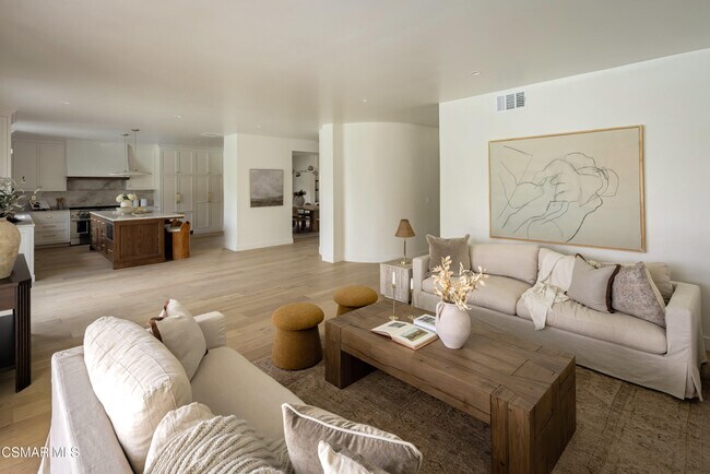 Building Photo - 24005 Clarington Dr