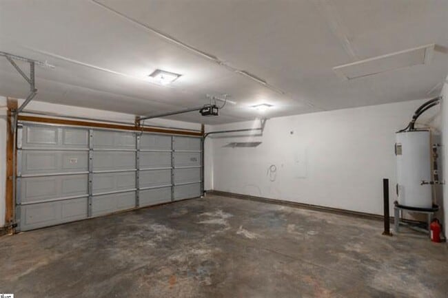 Building Photo - 3 Bed, 2 Bath Home Available in Spartanburg