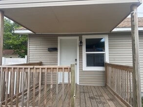 Building Photo - 4416 E Bayley St