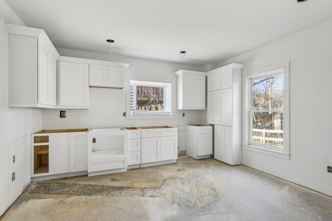 Building Photo - 3346 Kenyon Creek Dr NW